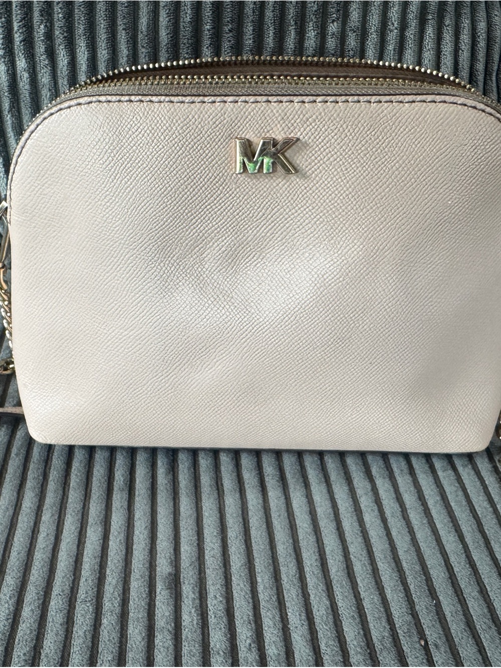 Michael Kors Pebbled Leather Dome Crossbody - Light Pink